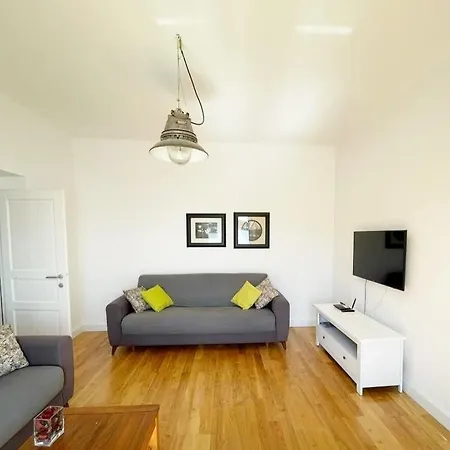 Eva Apartman