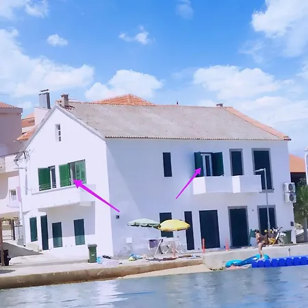 Apartman Eva *