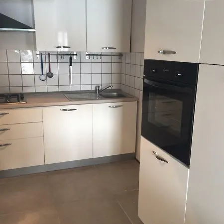 Eva Apartman Kali